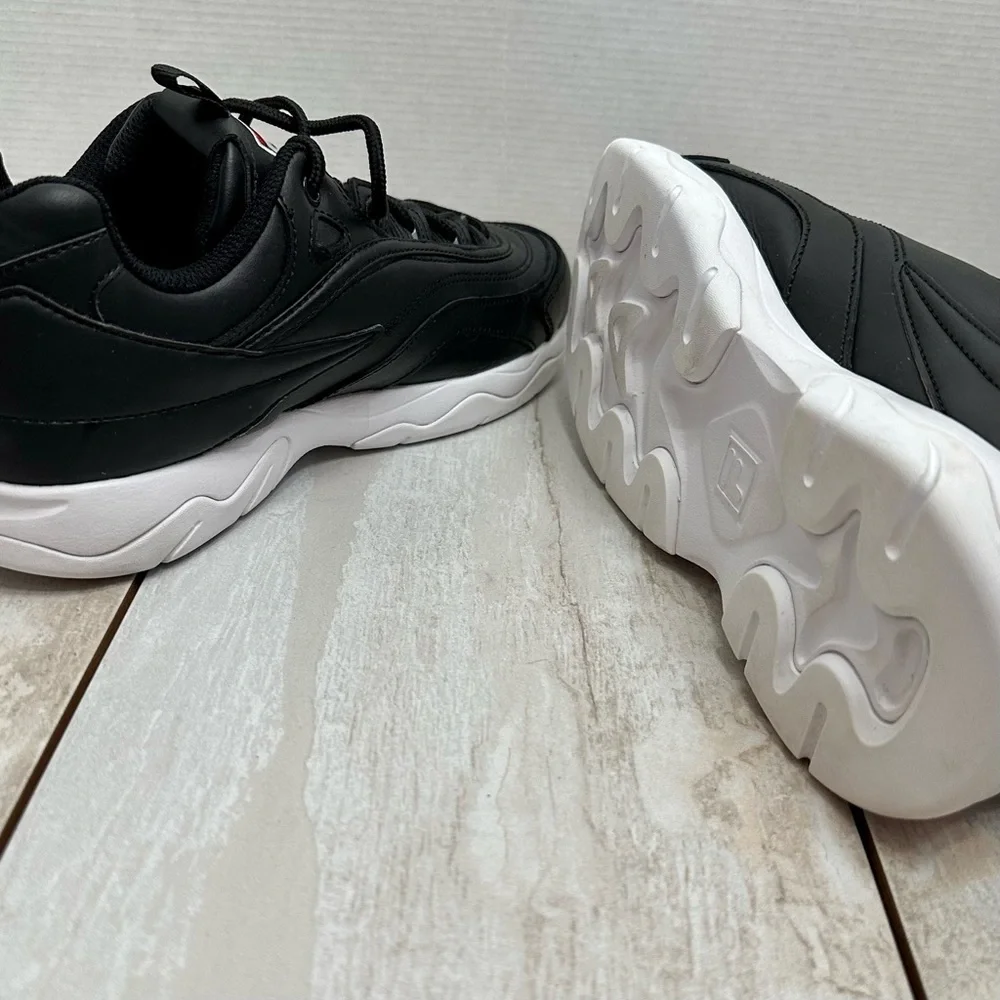 Fila Womens Sz 9 Black Disarray Sneakers Lug Soles Runners Trainers Gym Shoes